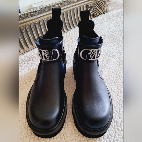 NWOB MCM Travia Black Leather Cutout Ankle Boot Women's EU 38 US 8  Org $830 - Picture 7 of 14